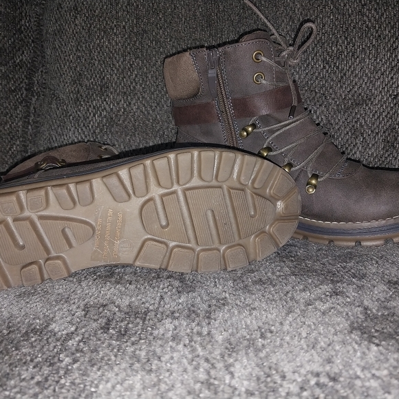 Womens boots - Picture 4 of 4